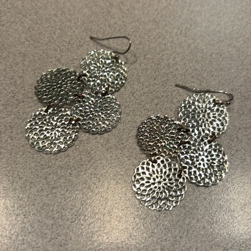 Lovely Open Cut Four Disc Dangle Pierced Earrings - Picture 2 of 2